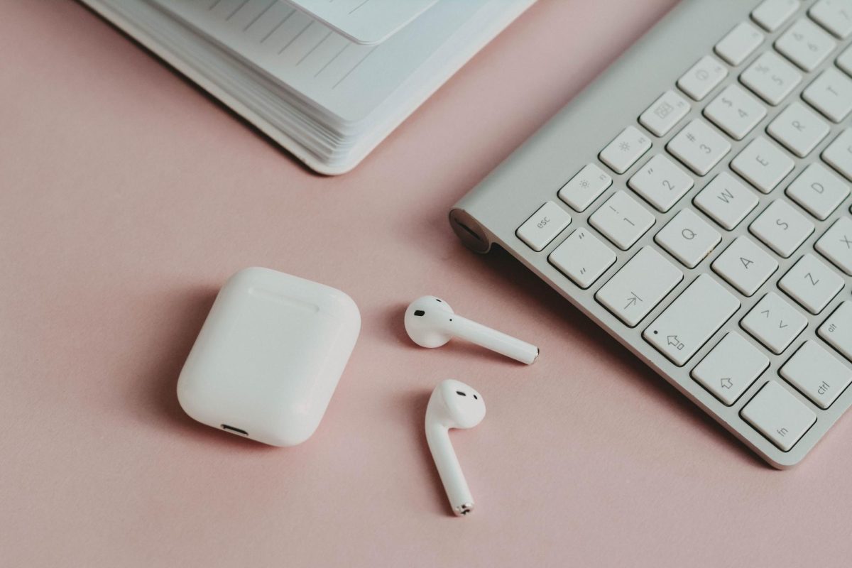 airpods-unsplash